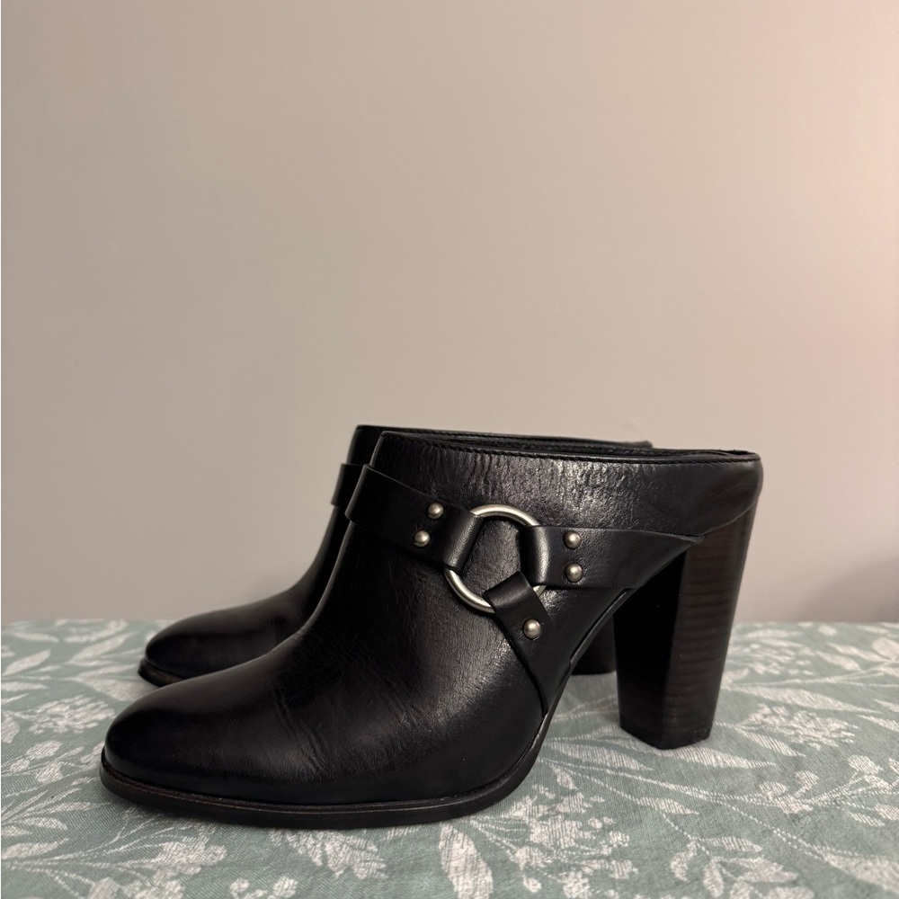 Frye Women’s Shoes, Size 8.5 Med Black Heeled Mules